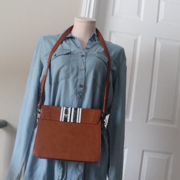 Circus Sam Eldelman Crossbody Bag - Picture 6 of 10